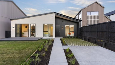 6 Papai Lane, Massey, Auckland - Carousel 1
