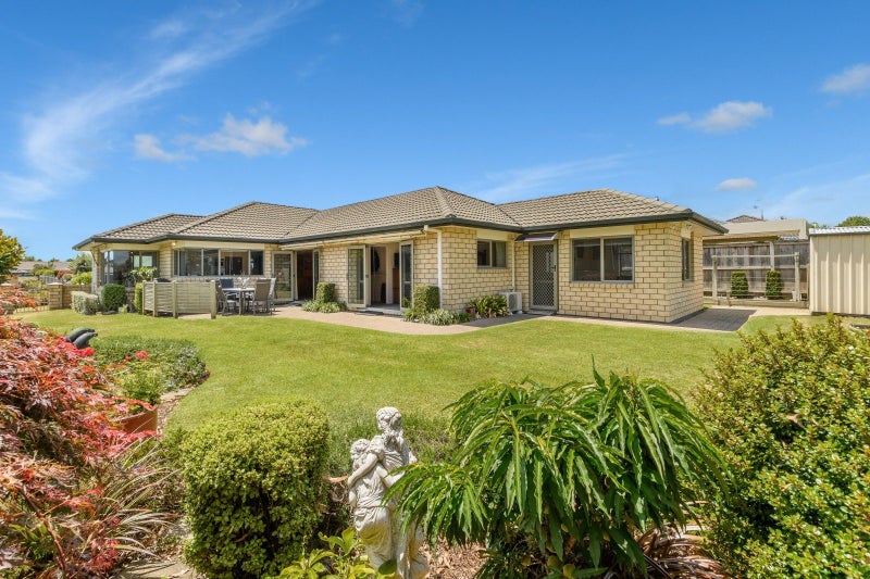 53 Stableford Drive, Pyes Pa, Tauranga - Carousel 2