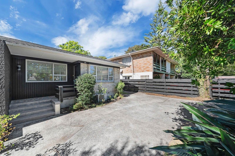 95 Te Atatu Road, Te Atatu South, Waitakere City, Auckland - Carousel 1