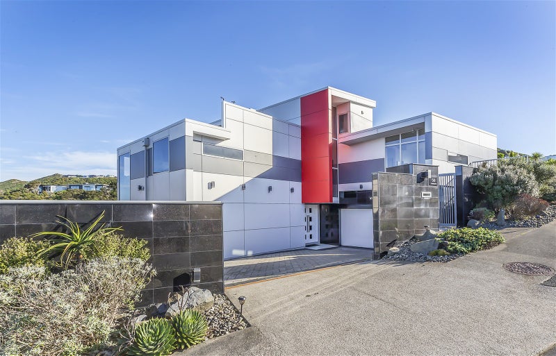 56 Tamworth Crescent, Newlands, Wellington - Carousel 1
