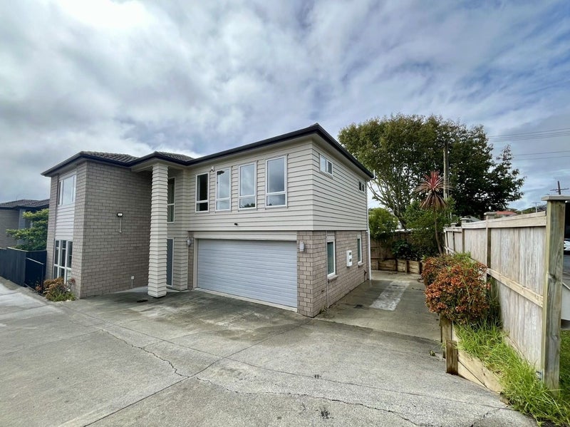 11 Littlejohn Street, Hillsborough, Auckland - Carousel 1