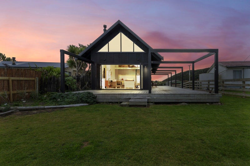 497 Waikawa-Curio Bay Road, CURIO BAY, TOKANUI - Carousel 1