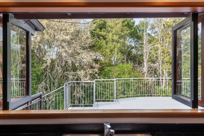 38 Valley View Road, Glenfield, Auckland - Carousel 2