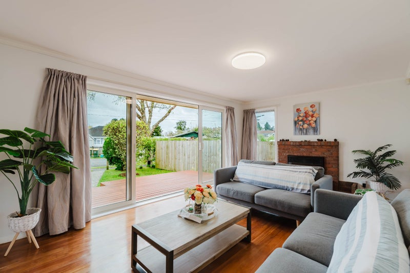 28 Barrie Crescent, Silverdale, Hamilton - Carousel 2