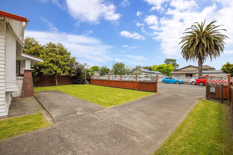 77 Heretaunga Street, Palmerston North, Palmerston North - Carousel 22
