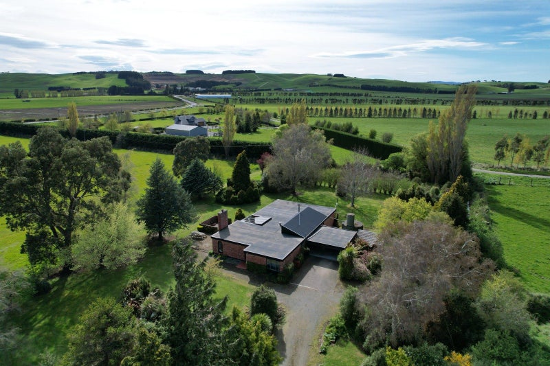 266 Winton Hedgehope Highway, Winton, Winton - Carousel 30