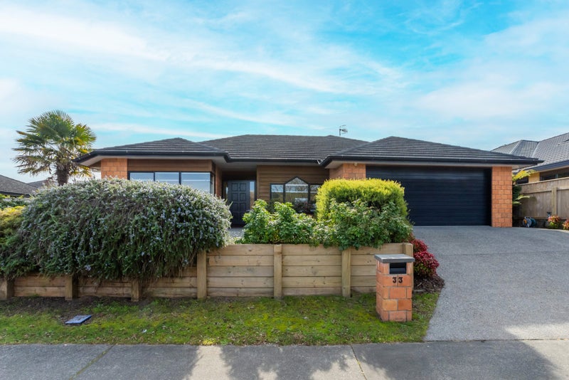 33 Waterstone Avenue, Paraparaumu - Carousel 1