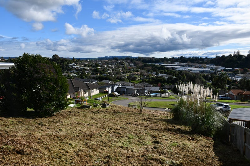 30 Te Otinga Place, Pyes Pa, Tauranga - Carousel 1