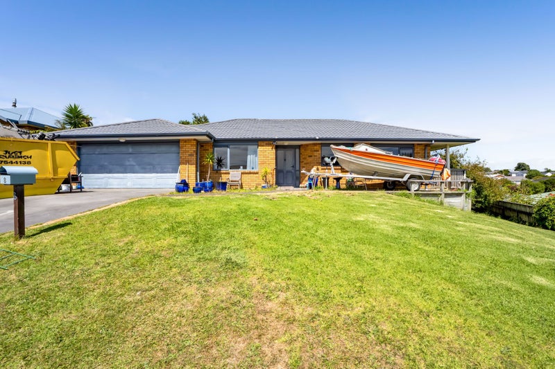 8 Horizon Heights, Whalers Gate, New Plymouth - Carousel 1