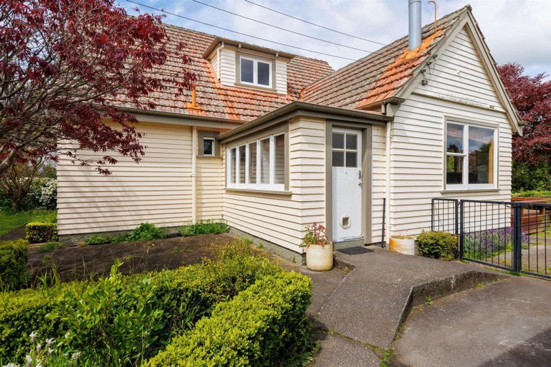 1 Edward Street, Dannevirke - Carousel 2