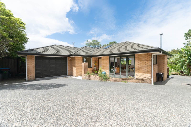 87A Donovan Street, Blockhouse Bay, Auckland - Carousel 1