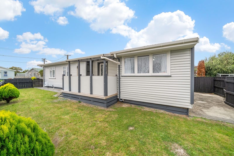 1/21 Randwick Crescent, Moera, Lower Hutt - Carousel 1
