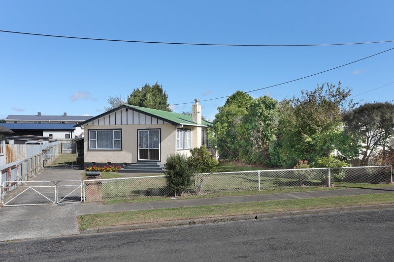 24 Andrew Street, Feilding, Feilding - Carousel 1