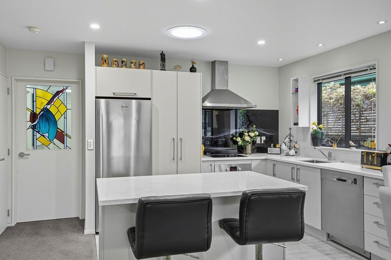 85 Pegasus Boulevard, Pegasus, Pegasus - Carousel 2