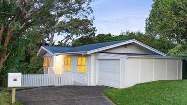 49 Esmeralda Avenue, Avondale, Auckland - Carousel 1