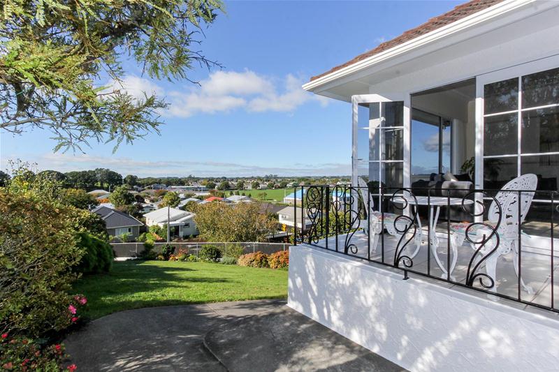 114 Belt Road, New Plymouth, New Plymouth - Carousel 2