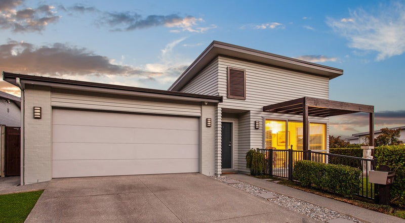 42 Barbarich Drive, Stonefields, Auckland - Carousel 1