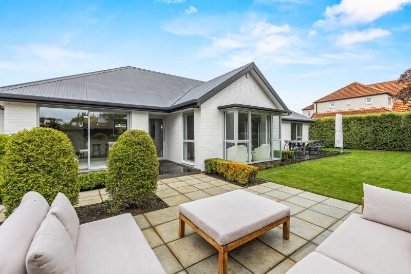 2/23D Jacksons Road, Merivale, Christchurch - Carousel 1