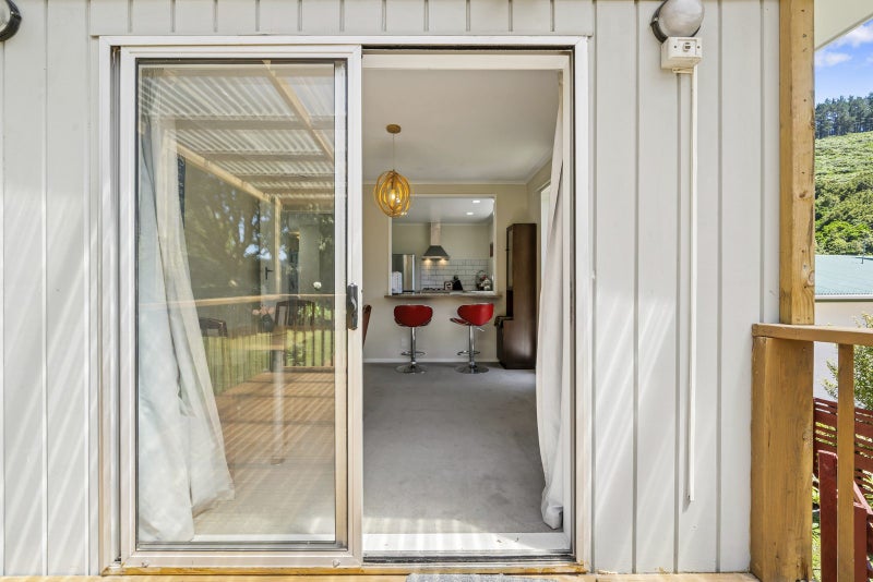 15 Westhaven Drive, Tawa, Wellington - Carousel 23
