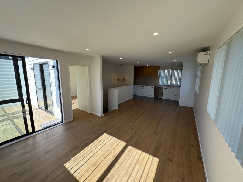 6 Millbrook Road, Henderson, Auckland - Carousel 2