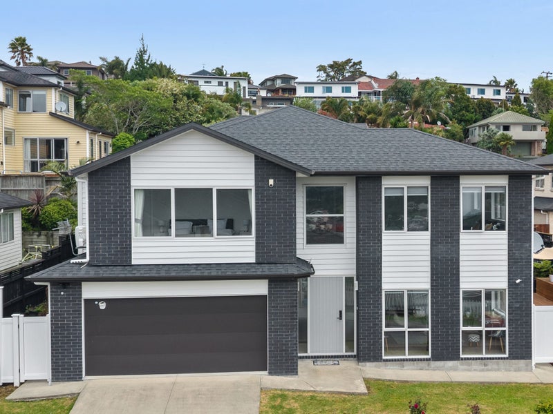 21 Shibata Rise, Ranui, Auckland - Carousel 1