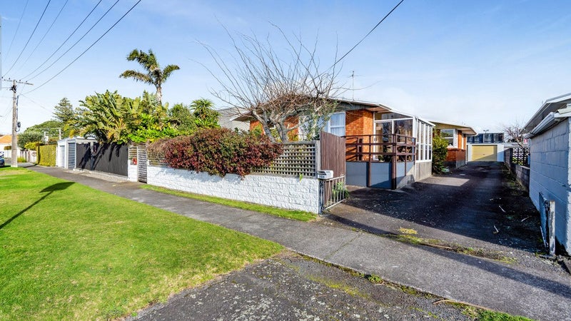 10A Vogel Street, Fitzroy, New Plymouth - Carousel 16