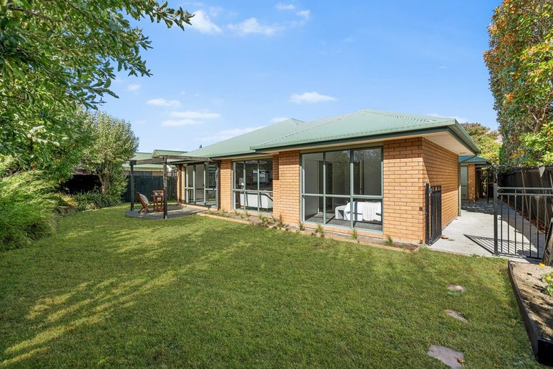 6 Warner Place, Heathcote Valley, Christchurch - Carousel 1