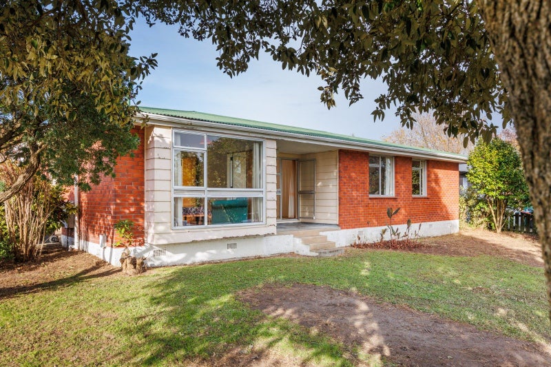 4 Waihi Place, Westbrook, Palmerston North - Carousel 1