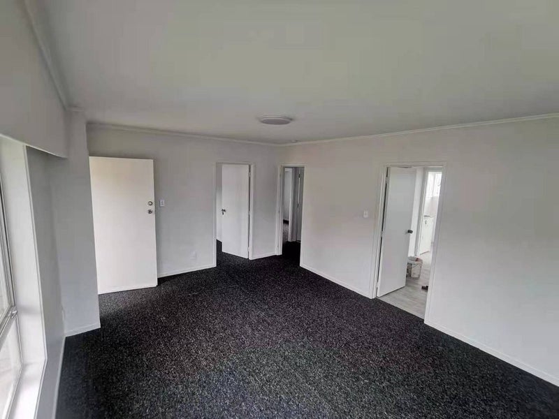 1/178 Chivalry Road, Glenfield, Auckland - Carousel 2