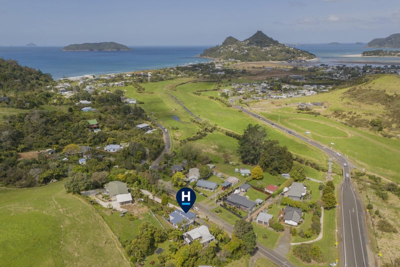 8 Ocean Beach Road, Tairua, Tairua - Carousel 1
