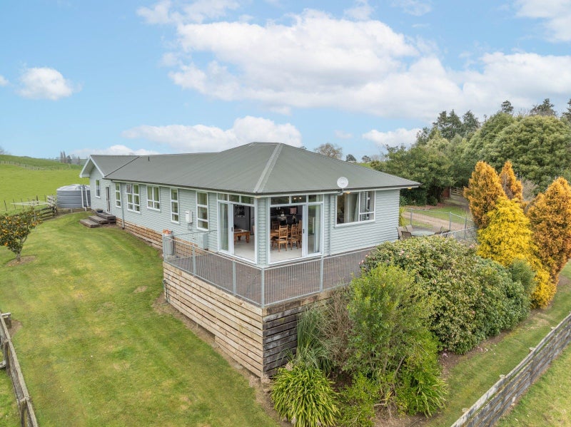 21 Tapapa West Road, Tirau - Carousel 1