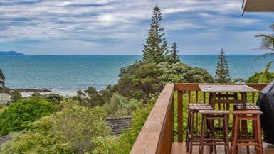 69 Stratford Drive, Cable Bay, Cable Bay - Carousel 1