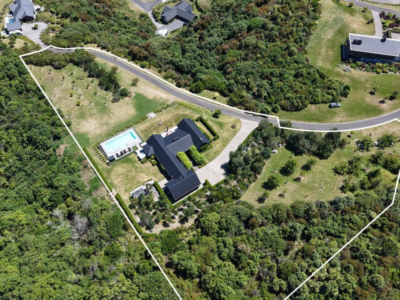 35 Locheagles Rise, Kinloch, Taupo - Carousel 40