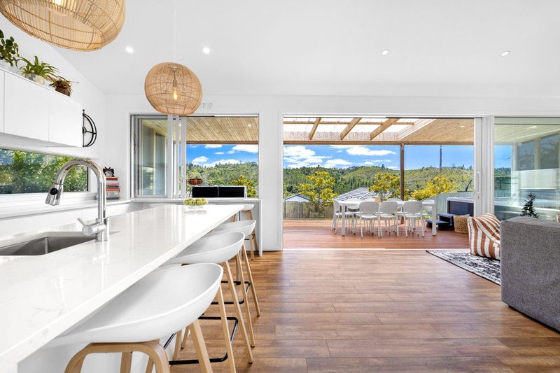 5 Ringi Lane, Orewa, Orewa - Carousel 2