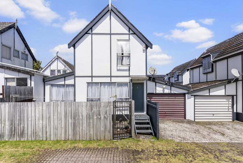 6/69 Kenderdine Road, Papatoetoe, Auckland - Carousel 1