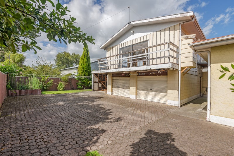 18 Freyberg Street, Roslyn, Palmerston North - Carousel 16