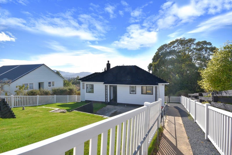 32 Stenhope Crescent, Corstorphine, Dunedin - Carousel 1