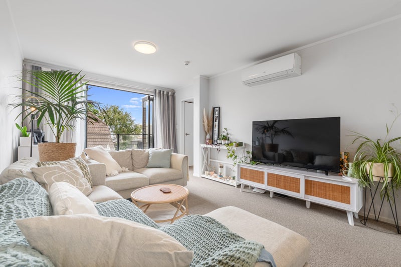11/33 Miro Street, Mount Maunganui - Carousel 1