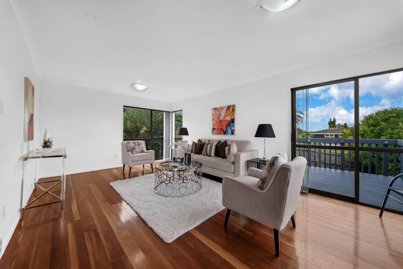 1/31 Cyclarama Crescent, Massey, Auckland - Carousel 2