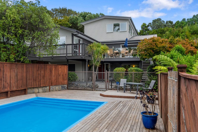 7 Barton Street East, Blockhouse Bay, Auckland - Carousel 1