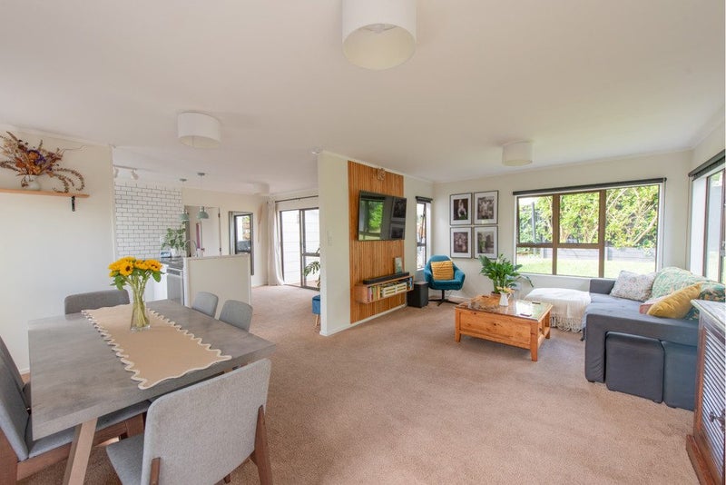 1/11 Wally Nola Place, Henderson, Auckland - Carousel 2