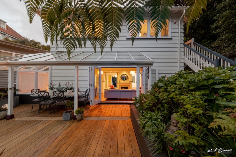 15 Easdale Street, Kelburn, Wellington - Carousel 1