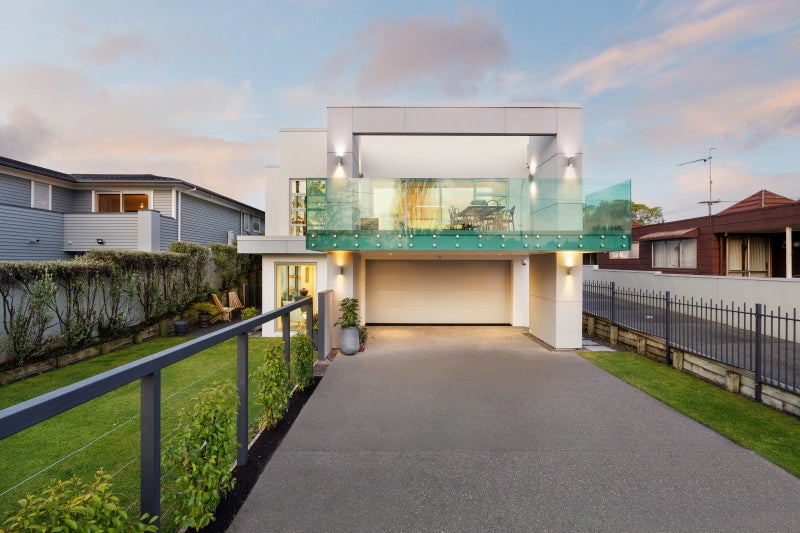 896 River Road, Queenwood, Hamilton - Carousel 1