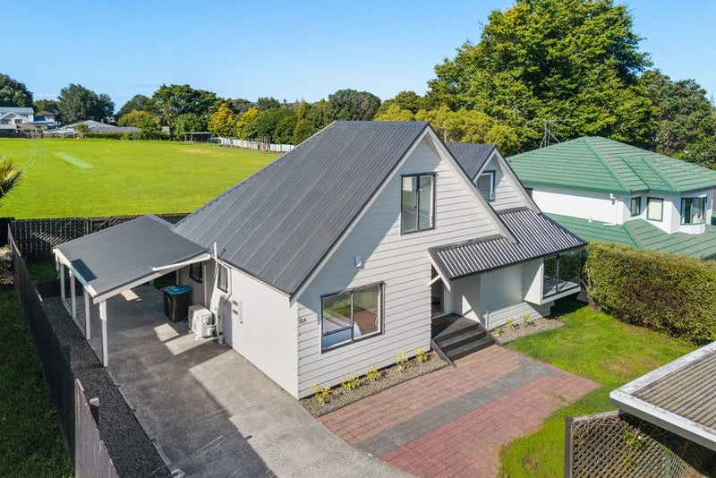 12A Beckenham Avenue, Royal Oak, Auckland - Carousel 2