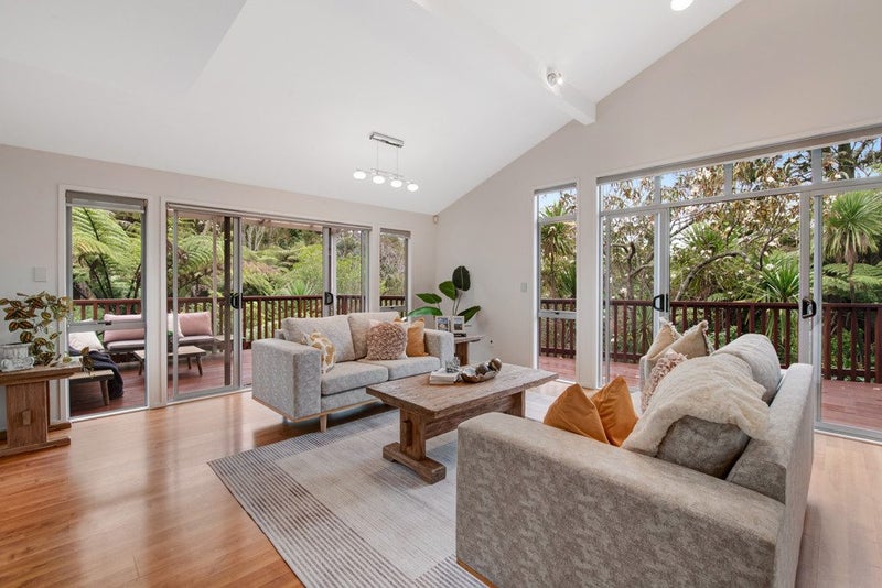 9 Springwater Vale, Unsworth Heights, Auckland - Carousel 2