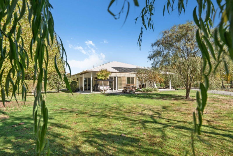 84 Jellicoe Street, Greytown - Carousel 1