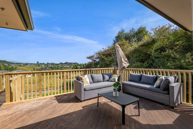 6C Highfield Place, Highlands Park, New Plymouth - Carousel 1