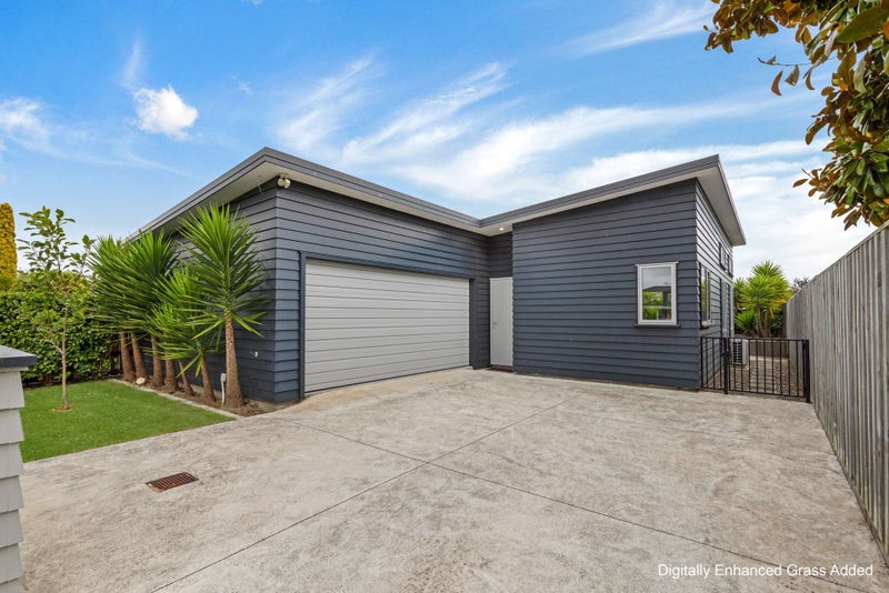 24 Rangitira Avenue, City Centre, Palmerston North, Manawatu / Whanganui - Carousel 1