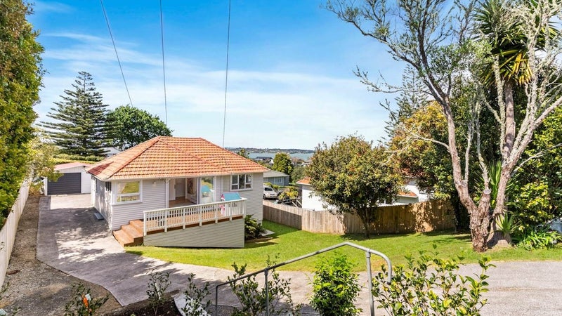 43 Inglewood Street, Wai o Taiki Bay, Auckland - Carousel 1