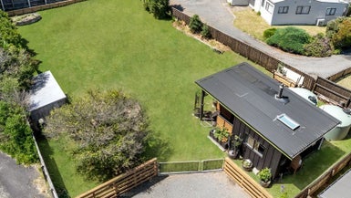 573A Waitarere Beach Road, Waitarere Beach, Levin - Carousel 1